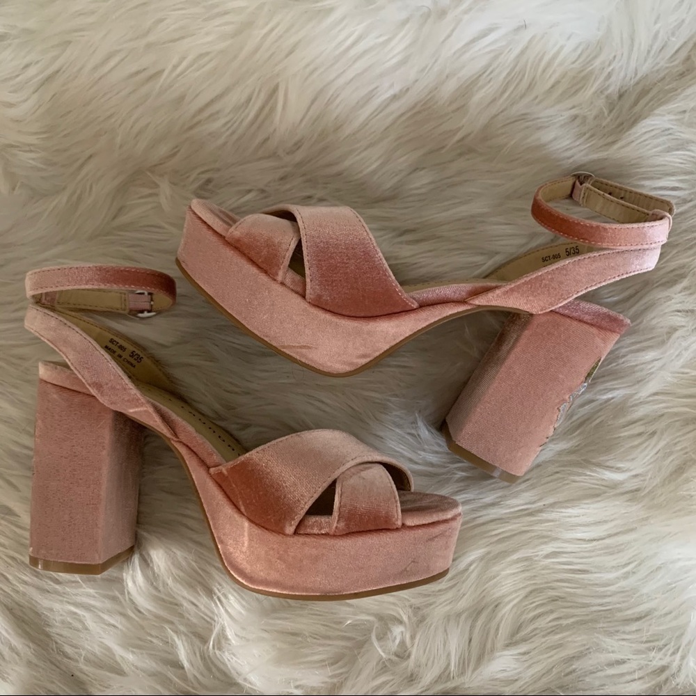 Chinese Laundry Velvet Platform Pumps